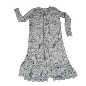 Onehart gray knit long sleeved cardigan duster sweater, falls below knees, S.